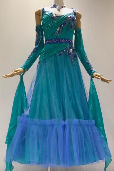 スタンダードドレス　ピーコックブルー【SALE 220,000円】