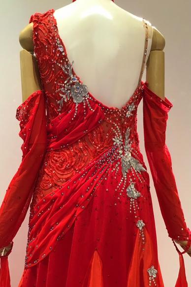 スタンダードドレス　ルージュ×シルバー【SALE 220,000円】